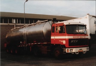 De zelfde FTF (00-VB-76) in de Van Der Graaf kleuren